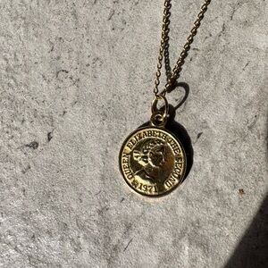 REVOLVE Gold Queen Elizabeth Pendant Necklace